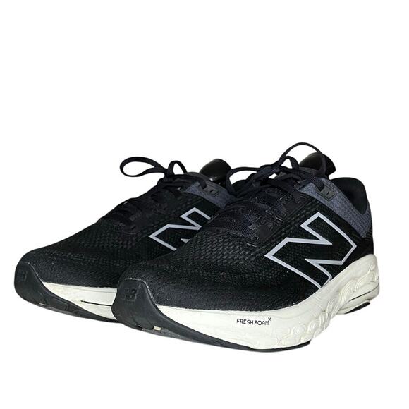 Men's New Balance Fresh Foam X 860v14 Mesh Athletic Running Sneaker Size 9 Black - Picture 2 of 5